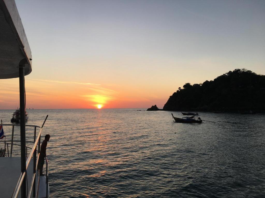 Peacock Hostel Koh Lanta Ngoại thất bức ảnh