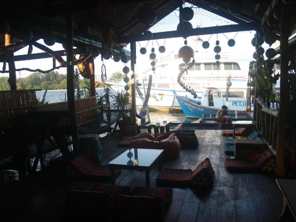 Peacock Hostel Koh Lanta Ngoại thất bức ảnh