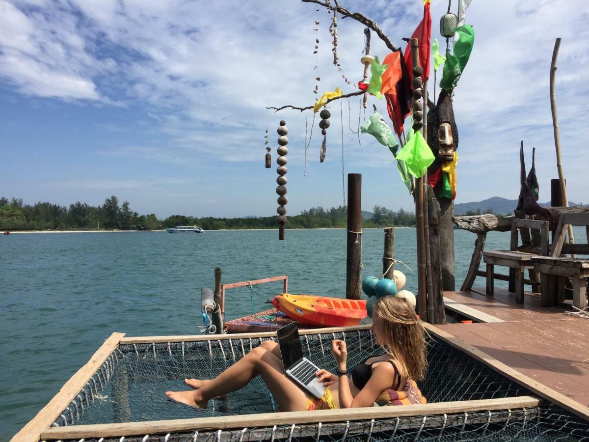 Peacock Hostel Koh Lanta Ngoại thất bức ảnh