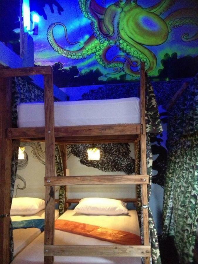 Peacock Hostel Koh Lanta Ngoại thất bức ảnh
